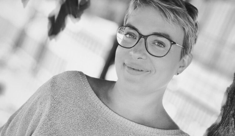 Portrait Élodie Barré praticienne en soins énergétiques Civray ancienne infirmière