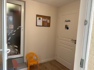 Espace d’accueil du cabinet de soins énergétiques à Civray, adapté aussi aux mineurs